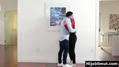 تشغيل الأخ غير الشقيق يُدخل أخته المسلمة إلى النعيم الجنسي