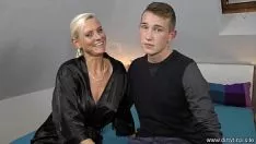 Play Mature blonde who swallows cum and fucks her pussy with a young man
