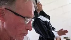 Jouer Il a plusieurs fois un orgasme avec cet homme