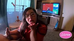 Reproduzir Chupando o pau enquanto ganhava no Fortnite!" - A jogadora chilena Lizren fica safada