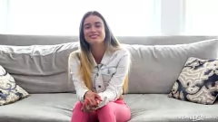 Odtwórz Bambino funty Pamela Morrison's Tight Cipsy w jej pierwszej scenie porno