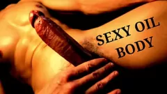 Abspielen Redhead Hunks heiße Handjob -Sitzung: Big Dick Masturbation mit Öl und Precum