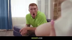 Jouer L'intimo incontro sensuale di Milf Lena Paul con un amante generoso