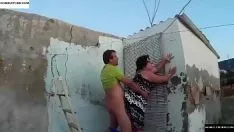 Reproducir Gafas gordas folladas a la vuelta de la esquina